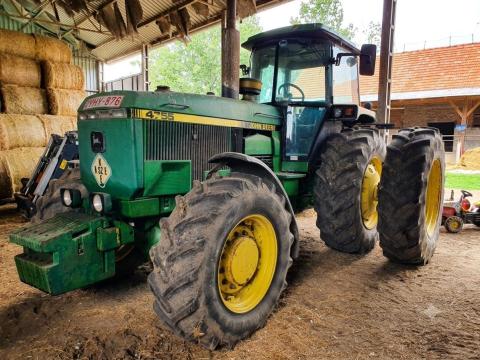 John Deere 4755