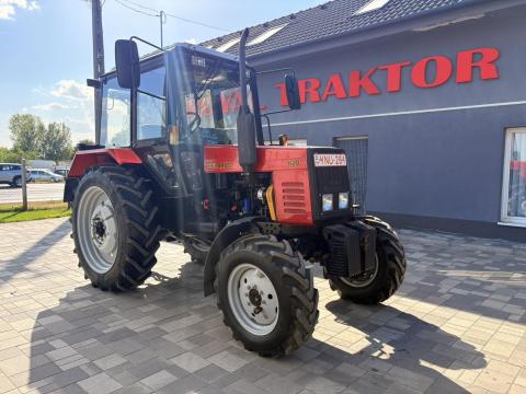 Belarus MTZ 820 traktor - 189 üzemórával - Royal Traktor-nál
