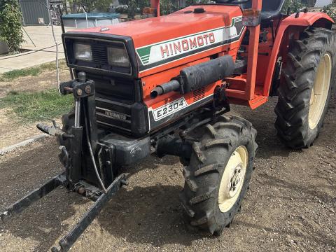 Hinomoto E2304 Hinomoto E2304