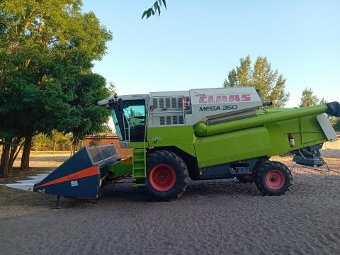 Claas Mega 350