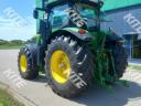 John Deere 7215R