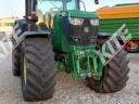 John Deere 6215R