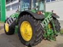 John Deere 8230