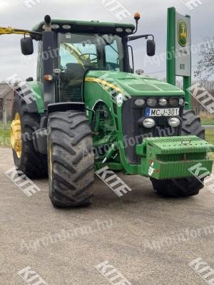 John Deere 8270R