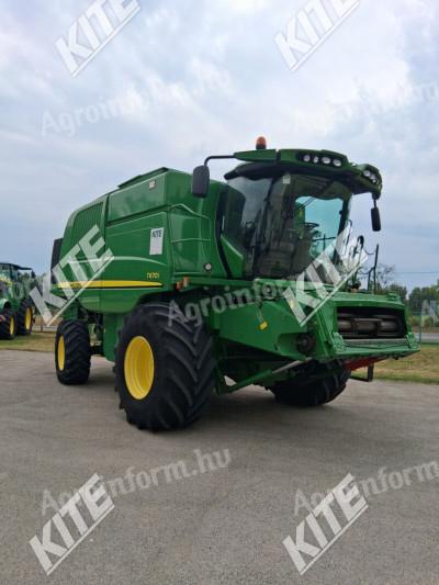 John Deere T670I