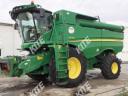 John Deere S670