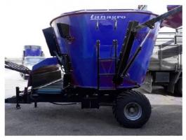 Takarmánykeverő és kiosztó etetőkocsi 8 m3, TanAgro