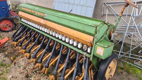 Amazone D7 Special 3/25 vetőgép