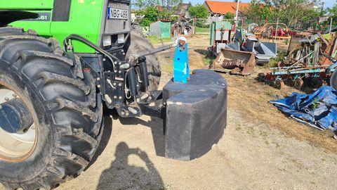 Traktor súly
