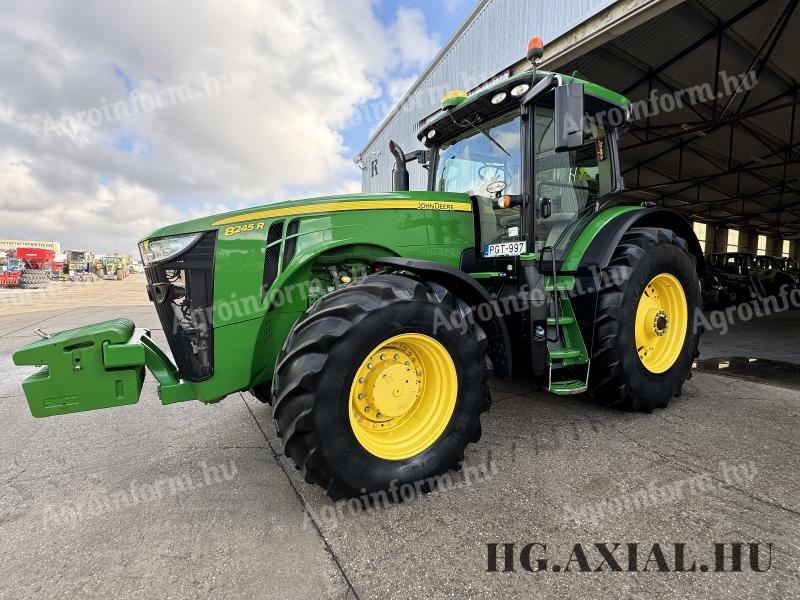 John Deere 8245R Traktor