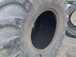 1050/50R32 Michelin