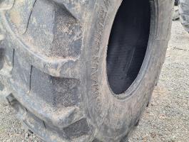 800/65R32 Marcher