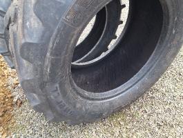 400/70-24 Michelin
