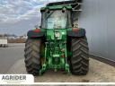 John Deere 8220