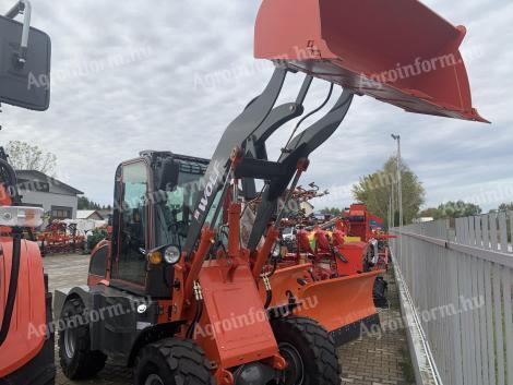 Rakodógép WOLF 25 Kw zártfülkés gumikerekes 800kg emelőképességgel LÍZINGLEHETŐSÉGET IS BIZTOSÍTUNK!