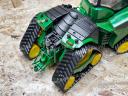 ÚJ John Deere 9620RX hevederes játéktraktor. valósághű funkciók, strapabíró kialakítás, ABS műanyagból, 4 éves kortól ajánlott,1:16 méretarány
