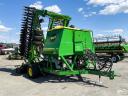 John Deere 740A 9 méteres csukható gabonavetőgép, 3560 hektárt vetett, 3500 literes tartály, JD + Digitroll monitor