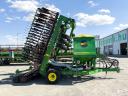 John Deere 740A 9 méteres csukható gabonavetőgép, 3560 hektárt vetett, 3500 literes tartály, JD + Digitroll monitor