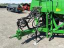 John Deere 740A 9 méteres csukható gabonavetőgép, 3560 hektárt vetett, 3500 literes tartály, JD + Digitroll monitor