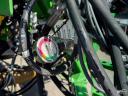 John Deere 740A 9 méteres csukható gabonavetőgép, 3560 hektárt vetett, 3500 literes tartály, JD + Digitroll monitor