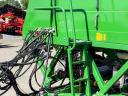 John Deere 740A 9 méteres csukható gabonavetőgép, 3560 hektárt vetett, 3500 literes tartály, JD + Digitroll monitor