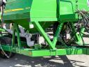 John Deere 740A 9 méteres csukható gabonavetőgép, 3560 hektárt vetett, 3500 literes tartály, JD + Digitroll monitor