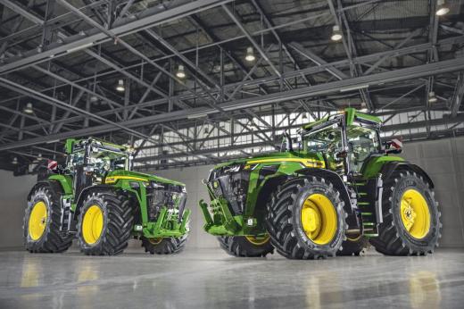 A John Deere kibővíti 8R és 8RX traktorsorozatát a nagyüzemi gazdaságoknak szánt új, nagy teljesítményű modelljeivel A John Deere kibővíti 8R és 8RX traktorsorozatát a nagyüzemi gazdaságoknak szánt új, nagy teljesítményű modelljeivel
